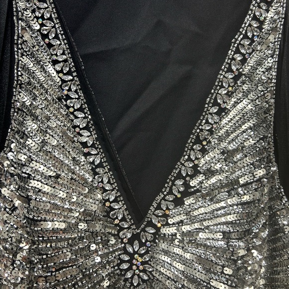 Mac Duggal Size 5483 NWT SEQUIN EMBELLISHED ELEGANT SLEEVELESS EVENING GOWN - Picture 7 of 10